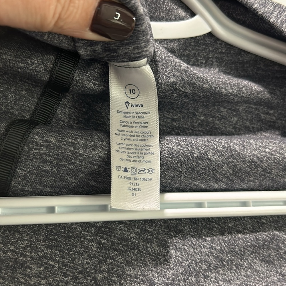 Ivivva Top - 10 - Picture 8 of 8
